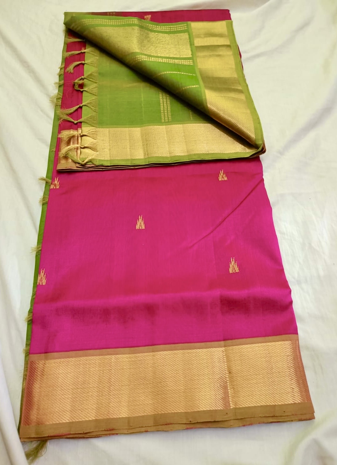 Kanchipuram Pure Silk cotton in Rani Pink and Parrot Green